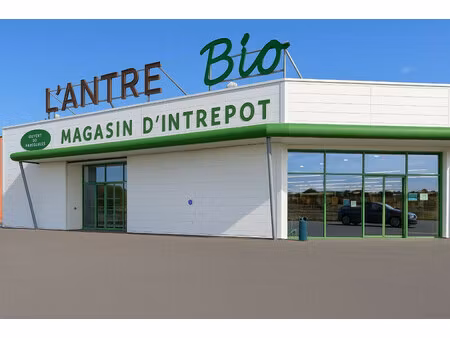 location local commercial