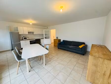 t3 meuble entierement renove