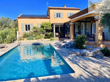 vente villa 9 pièces 170 m² à le castellet (83330)  1 095 000 €