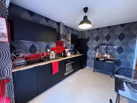 location appartement 4 pièces 90 m² à lons-le-saunier (39000)  500 €