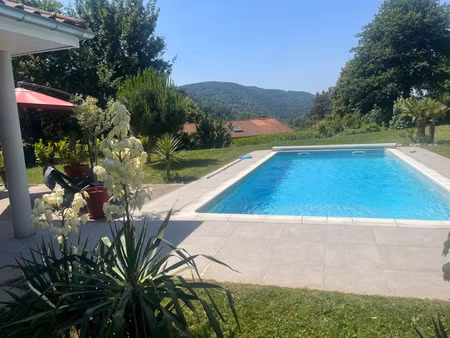 magnifique villa contemporaine de 191m2 avec piscine sur un terrain de 1799 m2