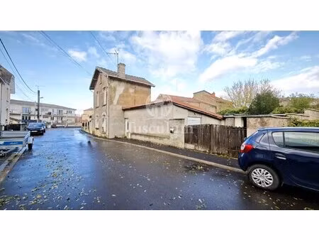 maison divisée en deux appartements