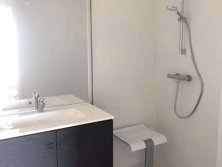 limonest centre - studio dans habitat bigénérationnel pour personnes âgées