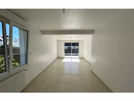 location maison  m² t-6 à séné  1 280 €