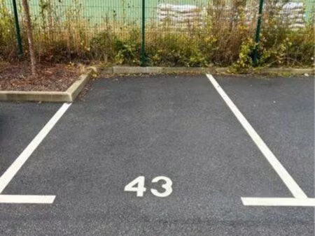 place de parking sécurisée