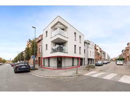 commerce rez-de-chaussée prêt à l’emploi à vendre à zaventem