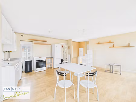 proche gare : t2 avec 2 parkings