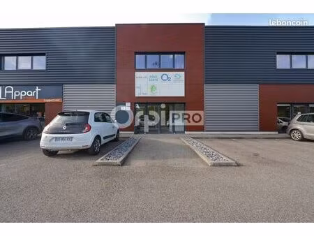 bureau 50 m²