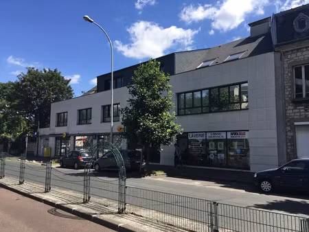 local commercial de 71 m2 à louer à toute proximité de la gare rer saint maur-creteil