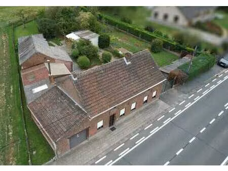 grande fermette à rénover sur 13 are