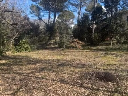 terrain 800 m² la roque d antheron