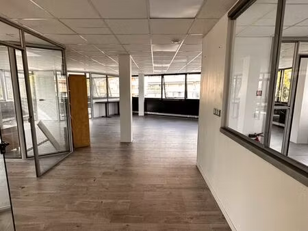 bureaux a louer mandelieu - disponible