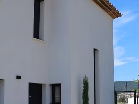 location maison 5 pièces 132 m² à sainte-maxime (83120)