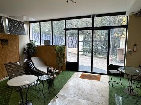 local commercial 590m2 + entrepôt 225m2