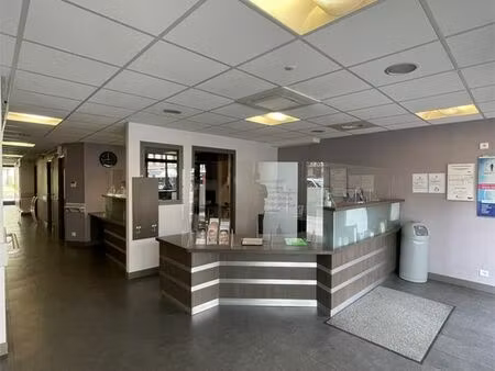 boutique 390 m² paris