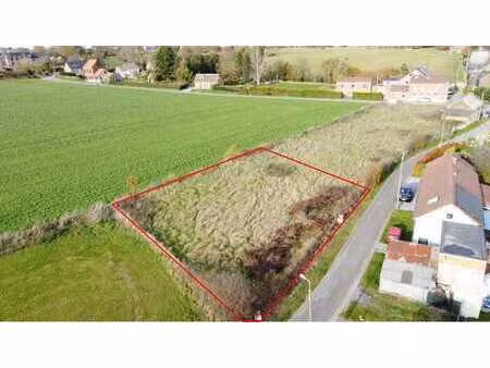 terrain à bâtir de 10 ares située dans une impasse