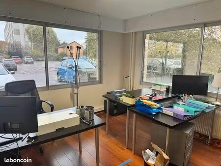 bureaux 87 m²