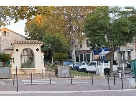 local industriel 200 m²