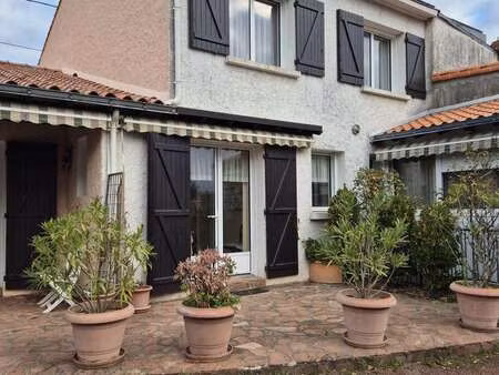 vente maison à la planche (44140) : à vendre / 205m² la planche