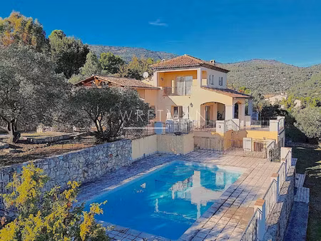 vente maison 5 pièces 200 m² seillans (83440)