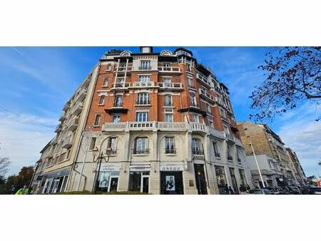 location bureau 84 m² à enghien-les-bains (95880)