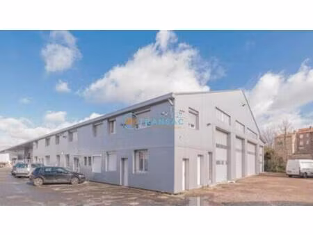 location local industriel 344 m² à sucy-en-brie (94370)