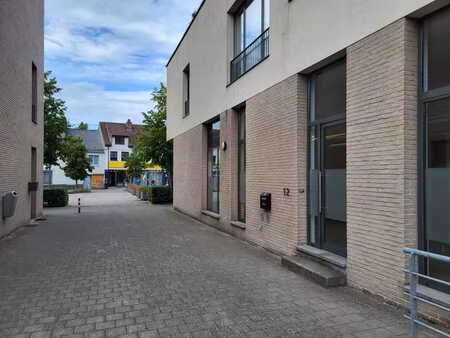 local commercial/bureau à vendre dans le centre d'alsemberg