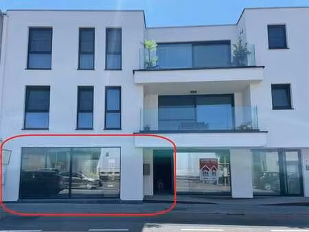 prix de depart!bien commercial spacieux au centre