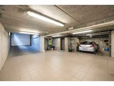 overdekte autostaanplaats te koop