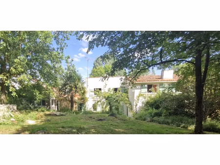 maison de caractère à rénover 153m²? fort potentiel ? cadre paisible