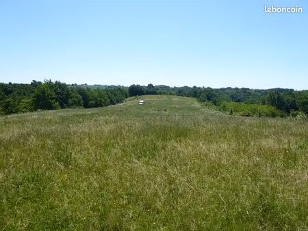 terrain de 2.38 hectares