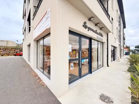 vente locaux professionnels 0 pièces 100 m² à bourg-saint-andéol (07700)  120 000 €