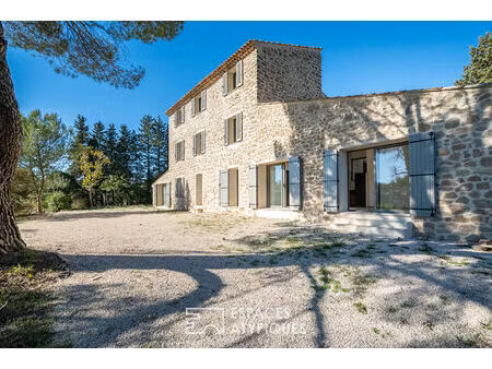 mas provençal rénové  entre charme et modernité