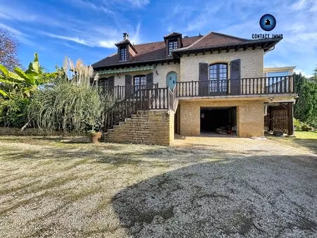 maison style périgourdin à aubazines