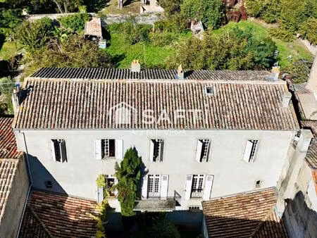 une bâtisse de caractère au cœur de chalabre !