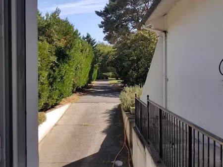 location meublée appartement 2 pièces 43 m² à saulx-les-chartreux (91160)  820 €