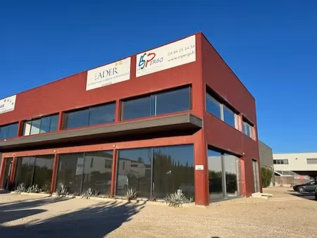 local/bureau de 140m² a louer pelissanne