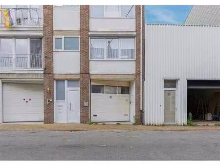 spacieux entrepôt à vendre près du centre ville de willebroe