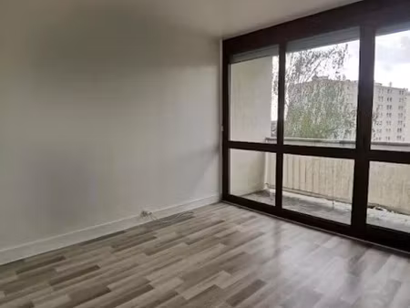 location appartement 3 pièces 61 m² à chilly-mazarin (91380)  1 130 €