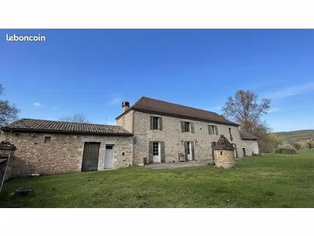 maison 7 pièces 278 m²