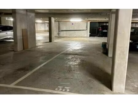 location stationnement  10 m² t- à la colle-sur-loup  85 €