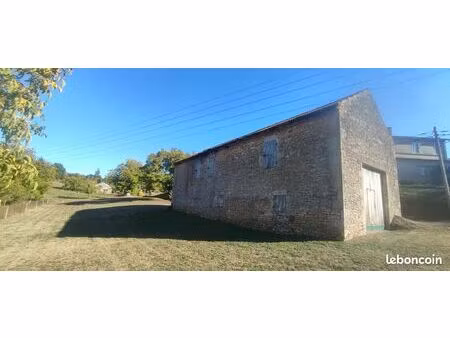 grange 96 m2 à réhabiliter