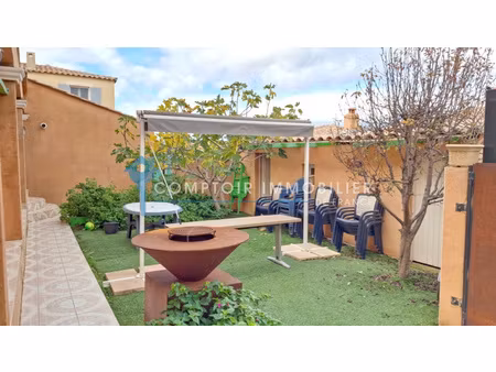 maison 3pièce(s) 2chambre(s) 96 m² saint-gilles (30800)