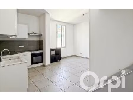 appartement beaucaire 87.92 m² t-4 à vendre  129 500 €