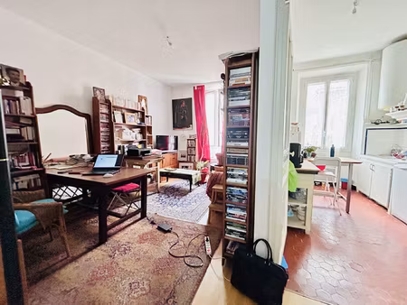 toulon - proche centre ville / st roch - t3 de 60m2 avec cav