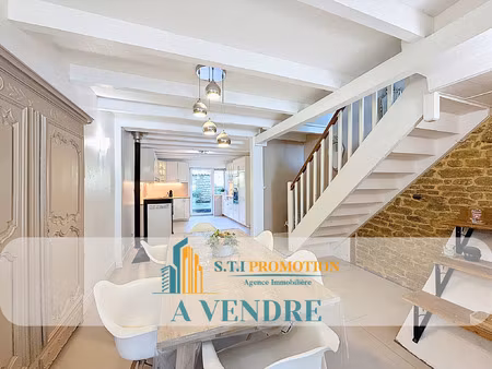 superbe maison de village rénovée de 166 m2  avec jardin  4