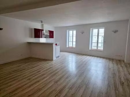 vente appartement 3 pièces à pons (17800) : à vendre 3 pièces / 95m² pons