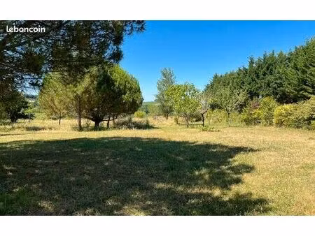 terrain 900 m² bazens