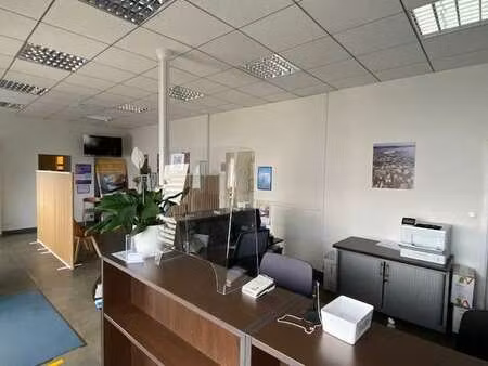 vente bureaux et commerces à saint-herblain nord-beauséjour (44800) : à vendre / 112m² sai