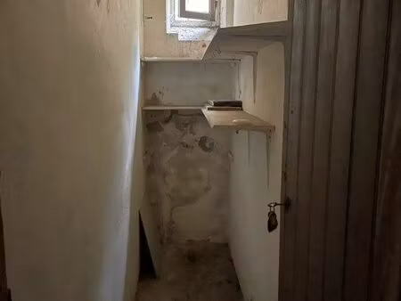 loue cave cannes quartier bas du petit juas